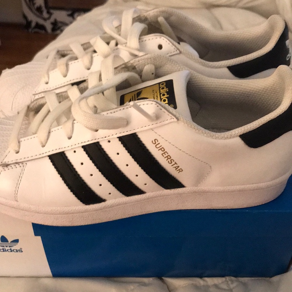 Adidas superstar like new - Picture 2 of 6